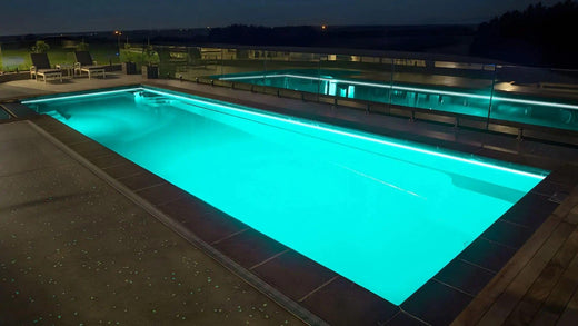 4 Tips for Choosing the Perfect Pool Edge Lighting